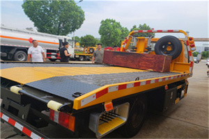 黄州附近拖车电话号码服务